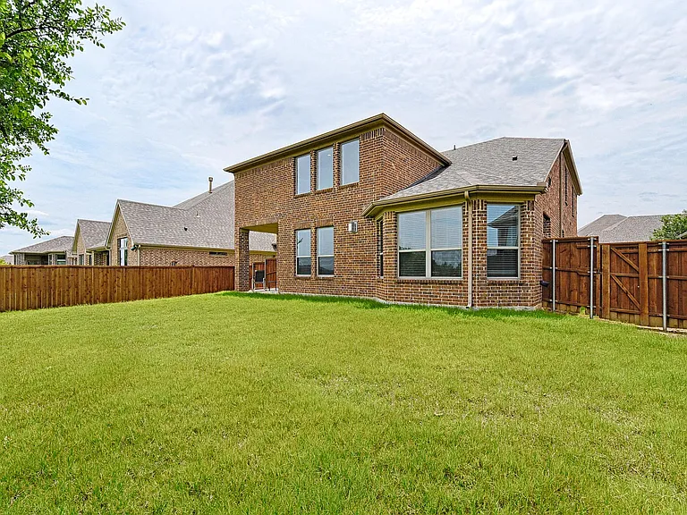 1208 Uplands Dr — Photo 35