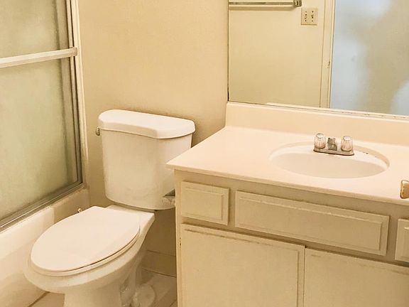 3rd image of 3740 Vinton Ave APT 101