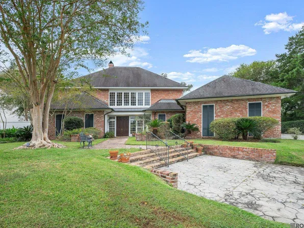 18546 S Mission Hills Ave, Baton Rouge, LA 70810