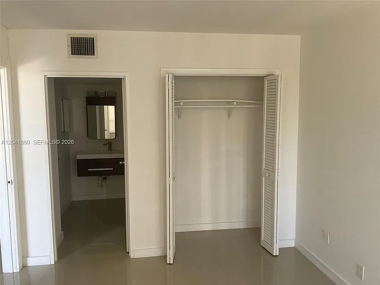 500 Three Islands Blvd #223 — Photo 27