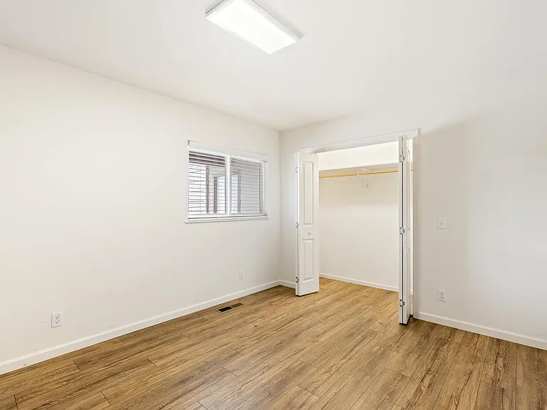222 Mortimer Ln — Photo 26