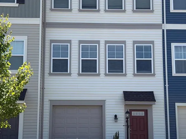 246 Norland Knoll Dr, Stephenson, VA 22656