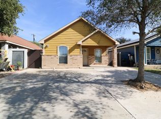 569 Apache Ln, Laredo, TX 78045
