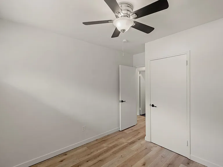 414 Elwood Dr — Photo 12