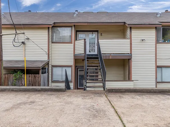 908 Pearl St, Nacogdoches, TX 75961
