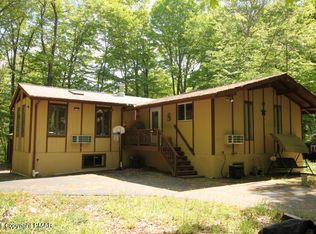 137 Mohican Trl, Pocono Lake, PA 18347