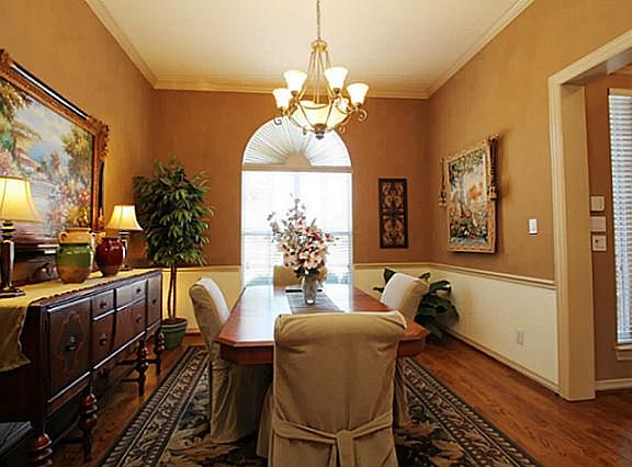 5th image of 1417 Salado Dr
