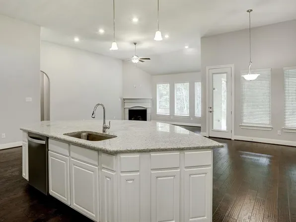 243 Magnolia Reserve Loop, Magnolia, TX 77354