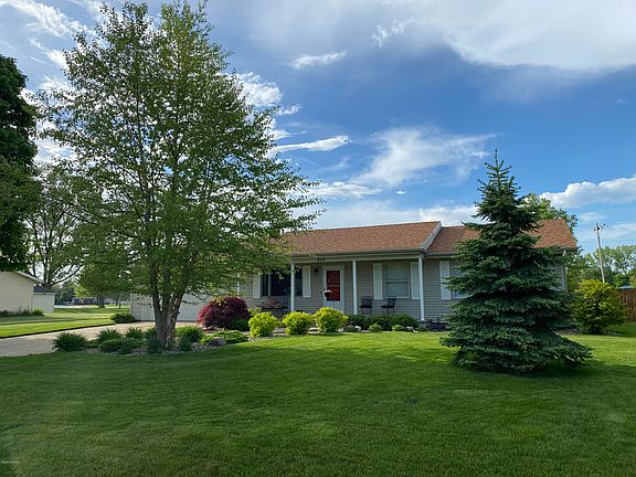 2nd image of 577 Royal Crest Dr