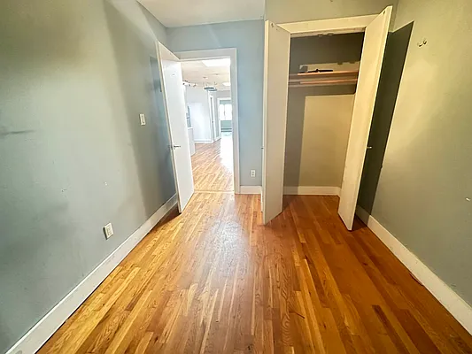 Rented by Premier Metro Realty Corp | media 18