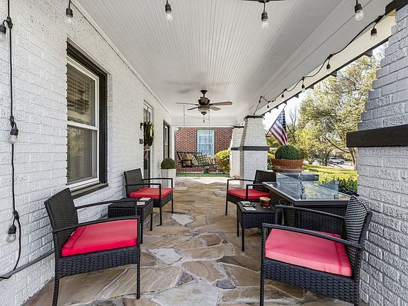 3rd image of 2235 Mistletoe Blvd