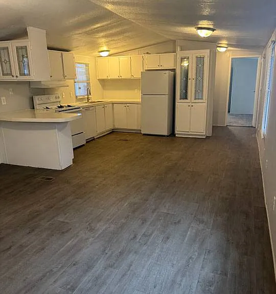 600 E Anderson Rd #710 — Photo 1