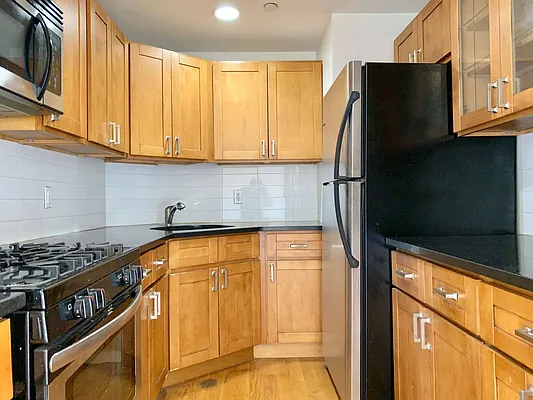 Rented by Astoria Realty | media 12