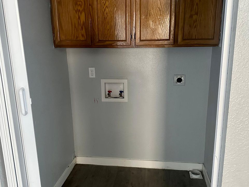 1st image of 109 E Cedar Ave #B