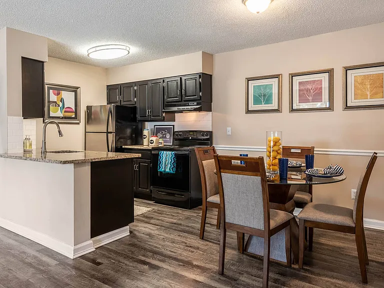 Whisper Lake Apartments — Photo 12