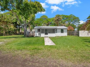 390 Baysinger Ave, Fort Pierce, FL 34982