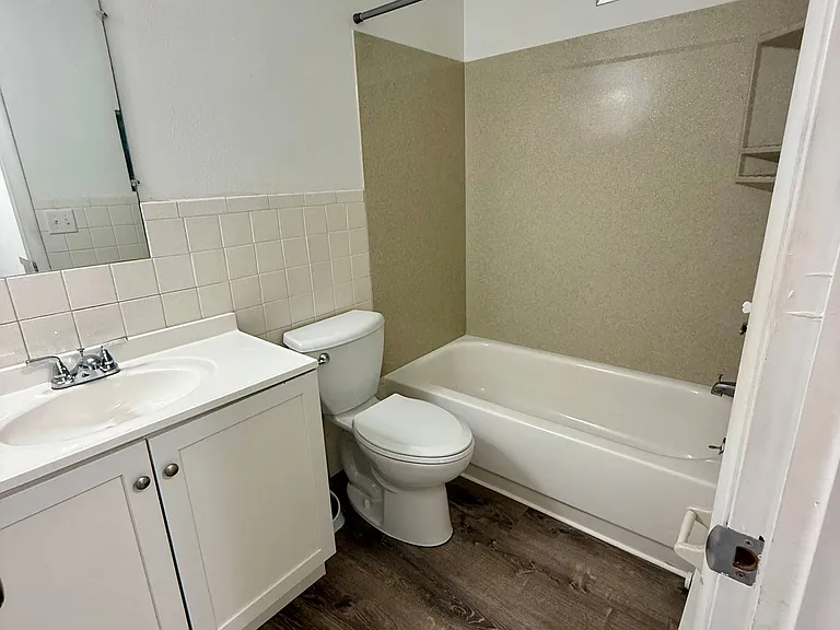 222 Carolyn Ln #24 — Photo 6