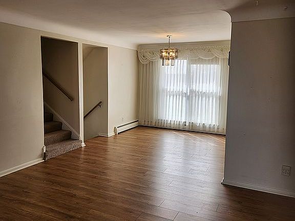 5th image of 6641 Pierce Rd