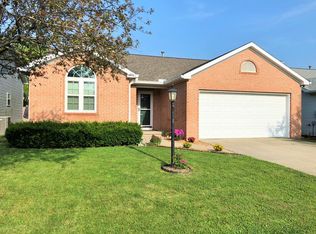 19 Copperfield Ln, Charleston, IL