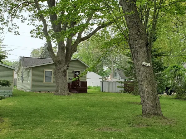 1849 Cedar Ave, Muskegon, MI 49445