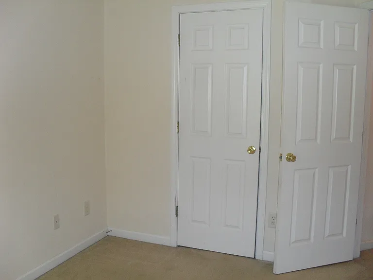 655 Kenridge Dr — Photo 23
