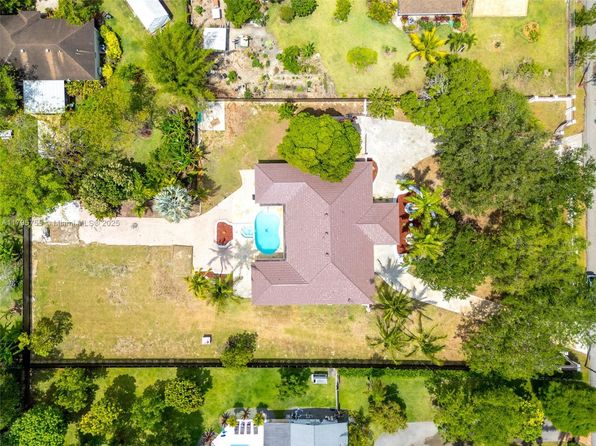 18370 SW 212th St, Miami, FL 33187