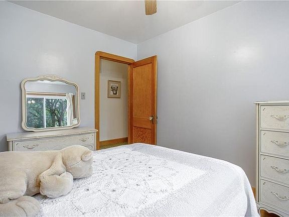 5th image of 537 E Highland Ave
