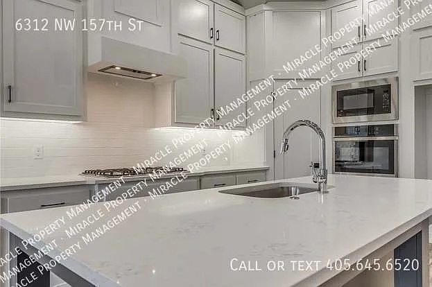 6312 NW 157th St — Photo 15