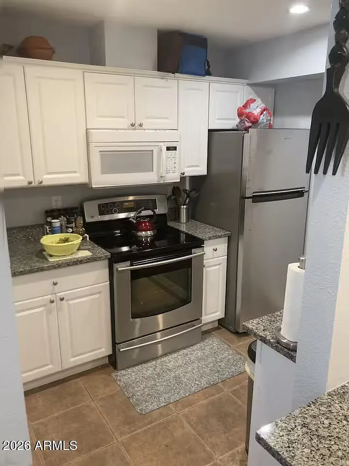 2 bed, 2.0 bath, 846 sqft, $1,350 — Photo 4