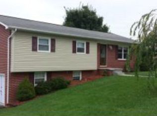 19347 Pleasant View Dr, Abingdon, VA 24211