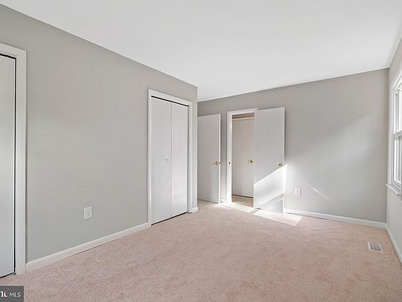 5th image of 187 Dunbar Dr