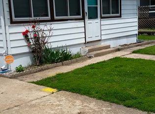 216 E 8th Ave, Hutchinson, KS 67501
