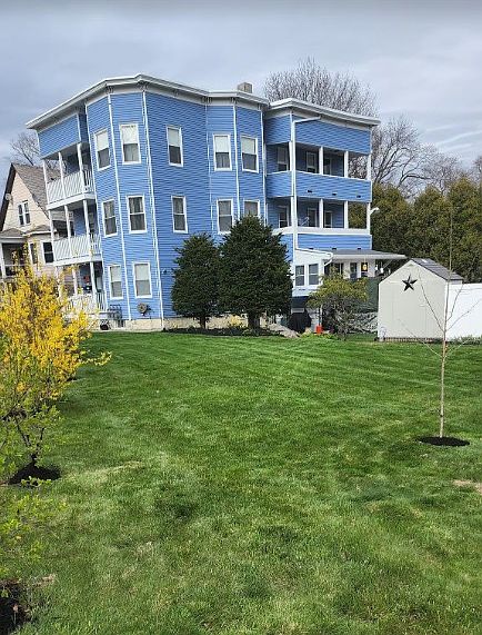 1st image of 260 Walton St Floor 2