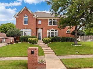 8611 Castle Creek Ct, North Richland Hills, TX 76182