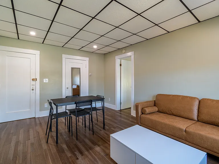 2 Irvington Rd #8 — Photo 4
