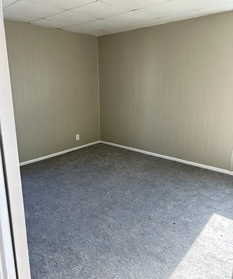 1519 Victoria Ave — Photo 7