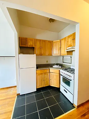 Rented by Crosstown Apartments NYC | media 13