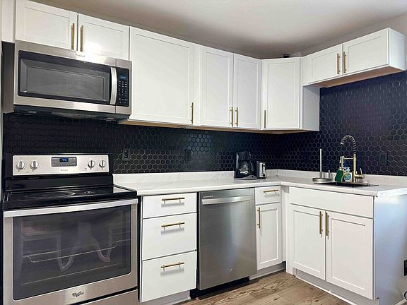 4th image of 1716 E Gum St #Id1271801p