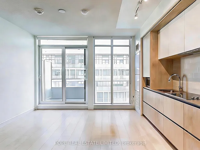 225 Sumach St #W1002 — Photo 5