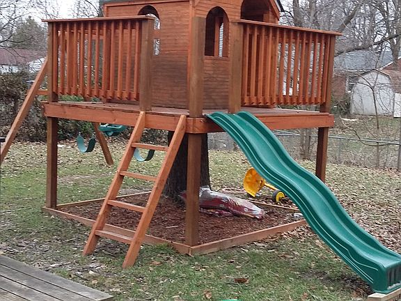 3rd image of 4509 Balaton Dr