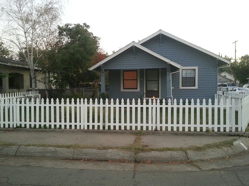 1st image of 300 E Vine St