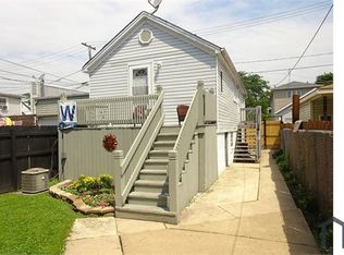 436 W 42nd Pl, Chicago, IL 60609