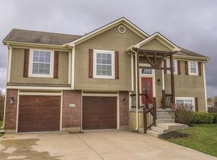 613 SW Tisha Ln, Grain Valley, MO 64029