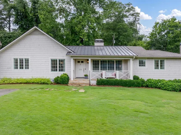 2120 Chestnut Rd, Vestavia Hills, AL 35216