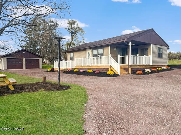 2154 Easton Tpke, Lake Ariel, PA 18436