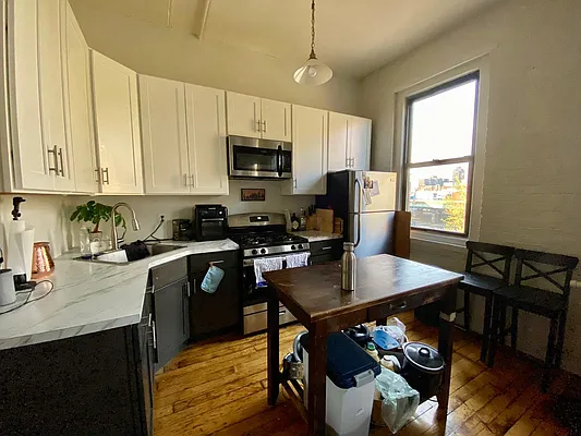 Rented by Carnegie Management Inc | media 3