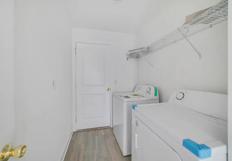 417 Saint Johns Ln — Photo 12