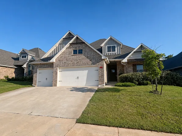 8216 Poplar Dr, Edmond, OK 73034