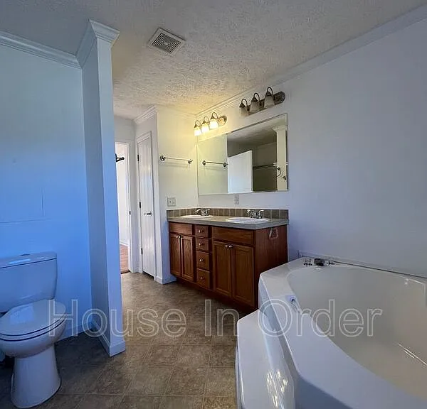 40 Wildwood Park — Photo 11