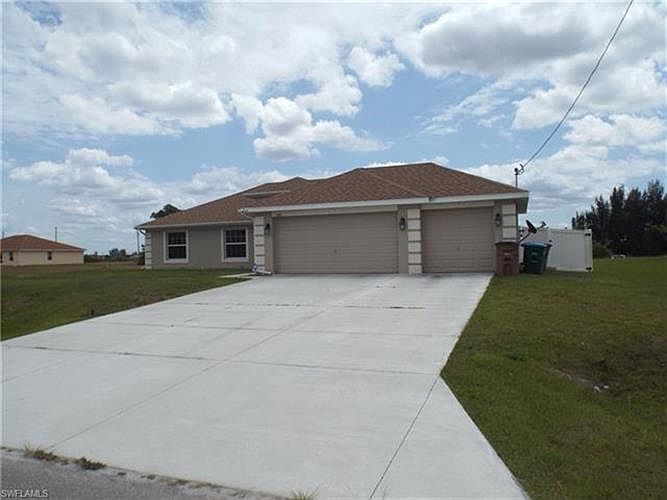 1st image of 1016 NE 44th St